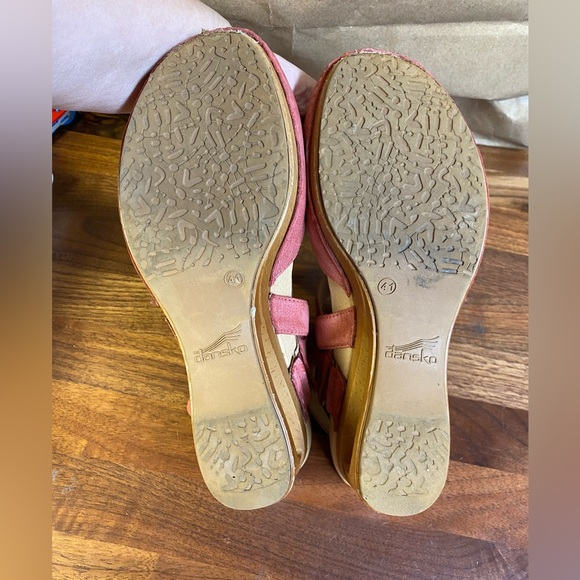 Dansko Taci Wedge Milled Red Cut-out Leather Boho Comfort Sandals size 41 EU - Picture 11 of 11